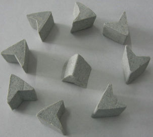 त्रि-सितारा आकार सिरेमिक चमकाने ठीक चमकाने के लिए मीडिया Abrasives